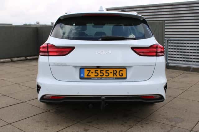 Kia Ceed Sportswagon (2024) thumbnail 6
