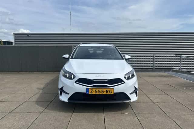 Kia Ceed Sportswagon (2024) thumbnail 8
