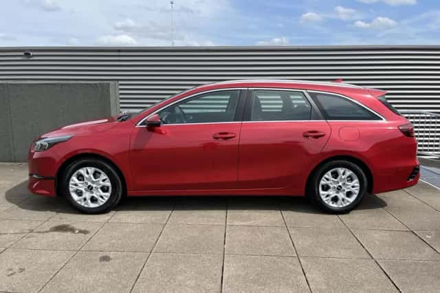 Kia Ceed Sportswagon (2025) thumbnail 2