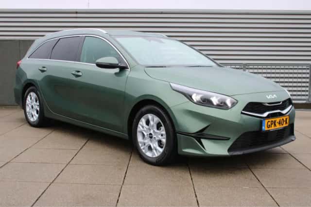 Kia Ceed Sportswagon (2024) thumbnail 2