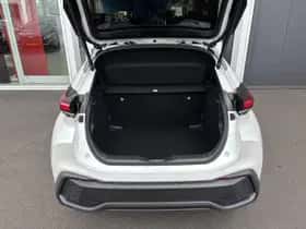 Toyota C-HR (2024) thumbnail 29