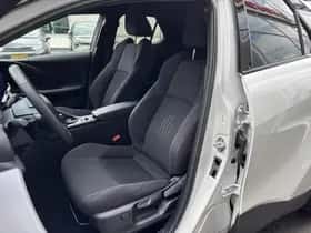 Toyota C-HR (2024) thumbnail 44