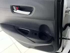 Toyota Corolla-cross (2024) thumbnail 34