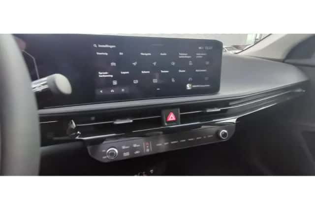 Kia EV6 (2025) thumbnail 15