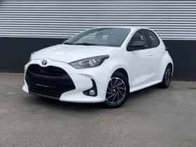 Toyota Yaris (2022) thumbnail 2