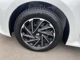Toyota Yaris (2022) thumbnail 63