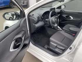 Toyota Yaris (2022) thumbnail 65
