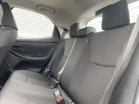 Toyota Yaris (2022) thumbnail 90