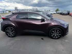 Toyota C-HR (2024) thumbnail 6