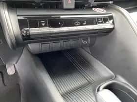 Toyota C-HR (2024) thumbnail 64