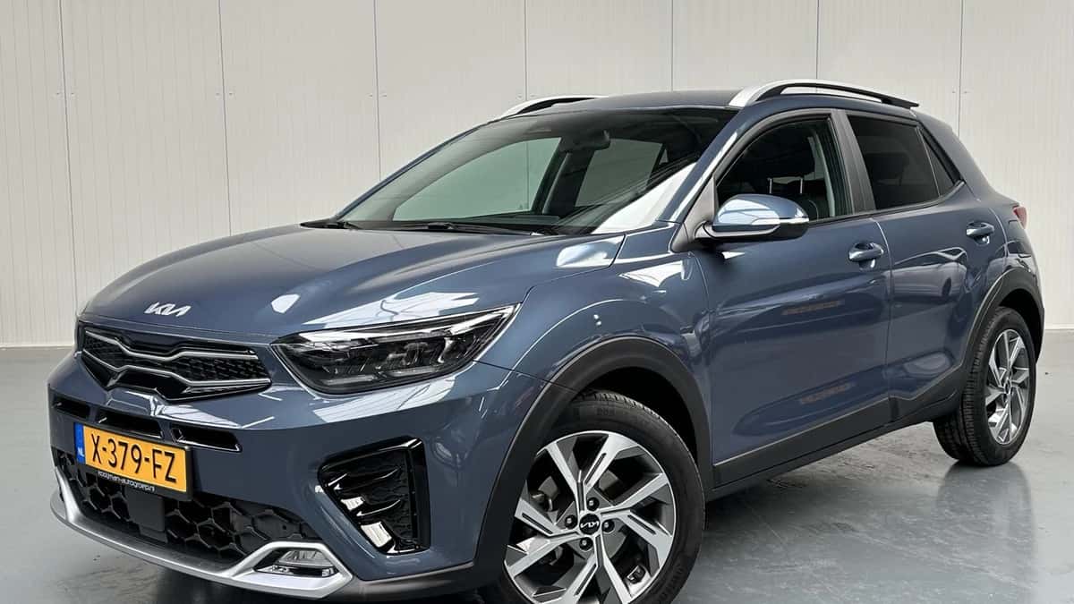 Kia Stonic (2023) — foto 1