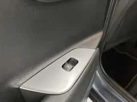 Kia Stonic (2023) thumbnail 45
