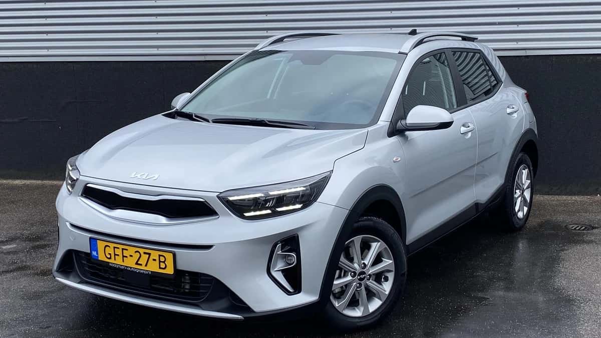 Kia Stonic (2024) — foto 1