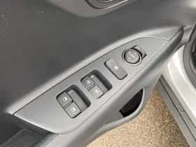 Kia Stonic (2024) thumbnail 67