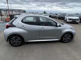 Toyota Yaris (2022) thumbnail 54