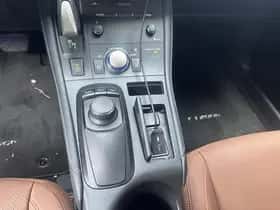 Lexus CT (2017) thumbnail 37