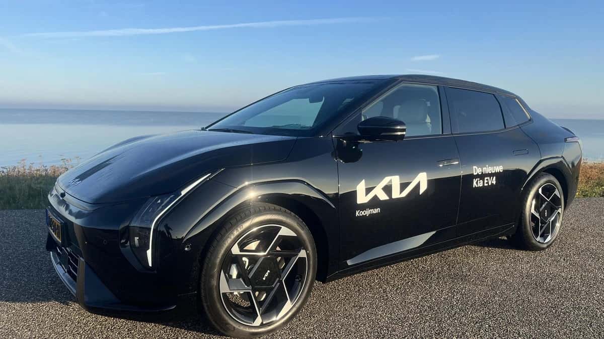 Kia EV4 (0) — foto 1