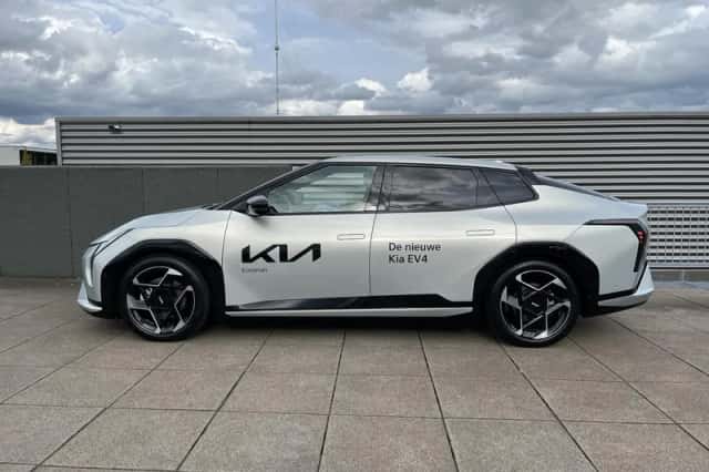 Kia EV4 (2025) thumbnail 2