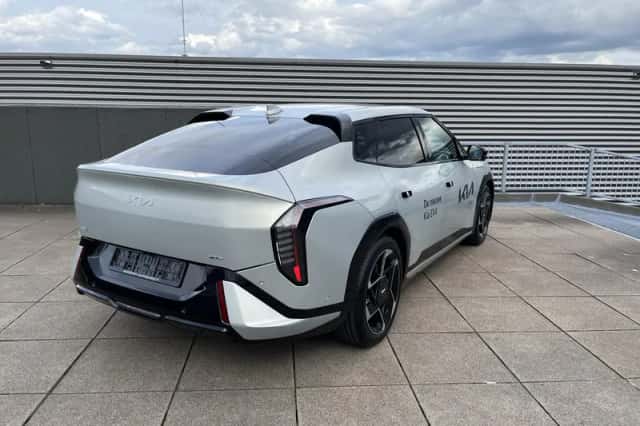 Kia EV4 (2025) thumbnail 5