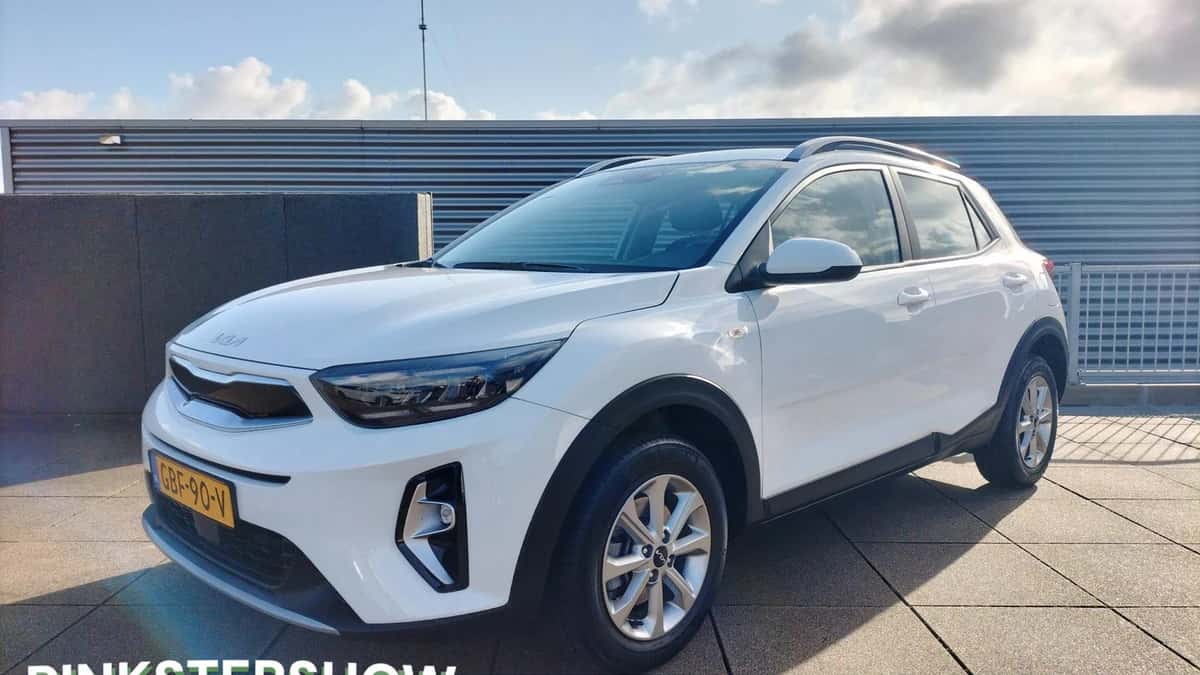 Kia Stonic (2024) — foto 1