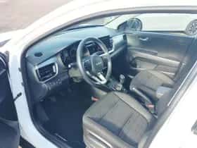 Kia Stonic (2024) thumbnail 14