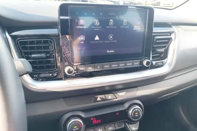 Kia Stonic (2024) thumbnail 16
