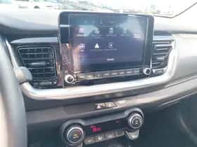 Kia Stonic (2024) thumbnail 16