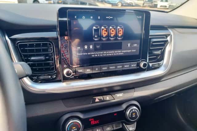 Kia Stonic (2024) thumbnail 22
