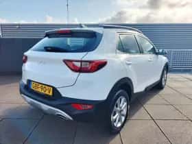 Kia Stonic (2024) thumbnail 7