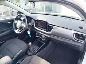 Kia Stonic (2024) thumbnail 10