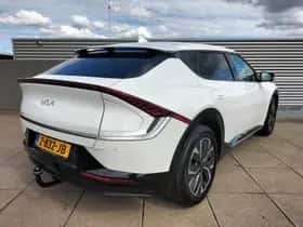 Kia EV6 (2024) thumbnail 2
