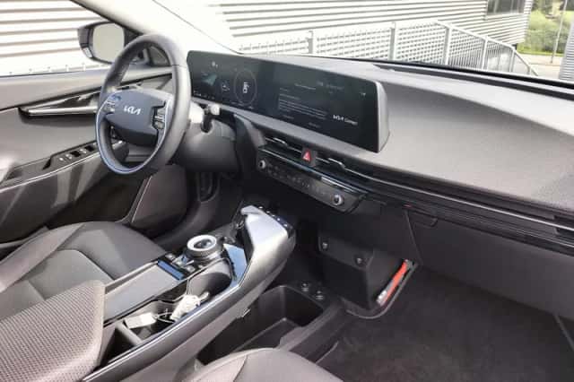 Kia EV6 (2024) thumbnail 16