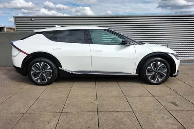 Kia EV6 (2024) thumbnail 4
