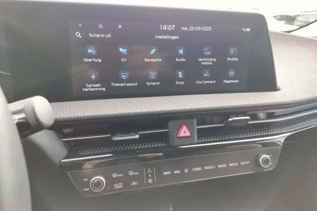 Kia EV6 (2024) thumbnail 35