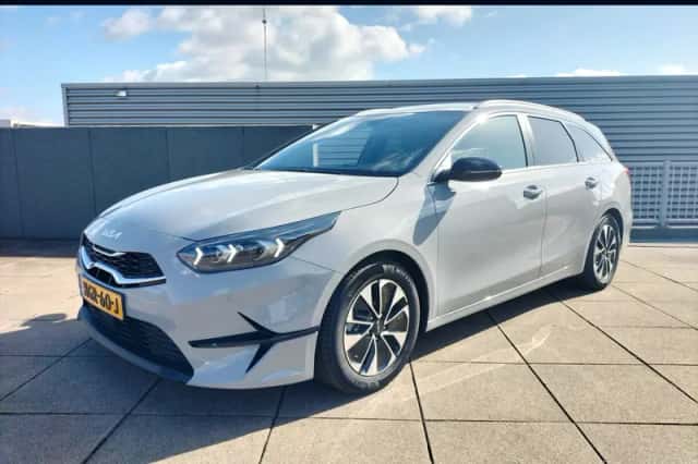 Kia Ceed Sportswagon (2025) thumbnail 1