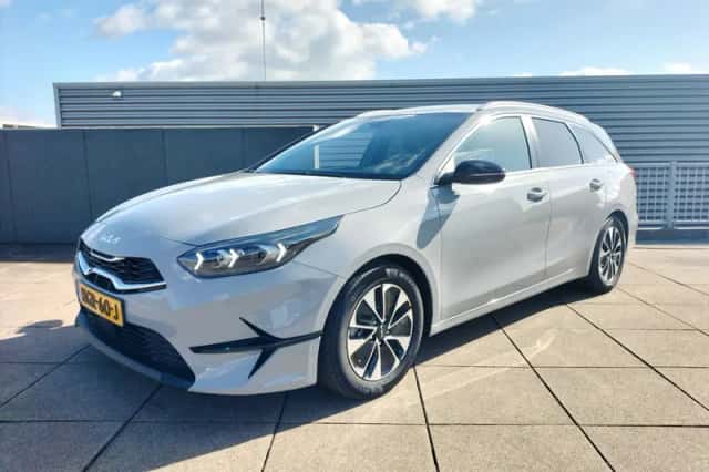 Kia Ceed Sportswagon (2025) thumbnail 2