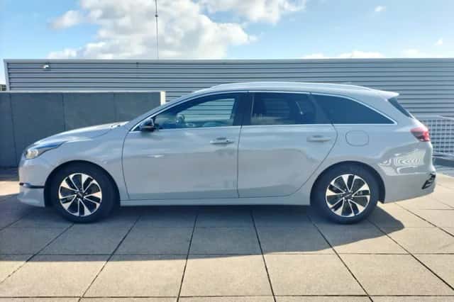 Kia Ceed Sportswagon (2025) thumbnail 3