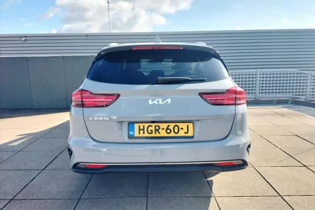 Kia Ceed Sportswagon (2025) thumbnail 4