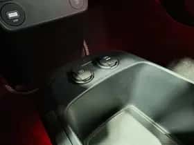 Kia EV6 (2024) thumbnail 61