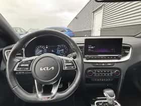 Kia Proceed (2023) thumbnail 61