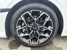 Kia Proceed (2023) thumbnail 8
