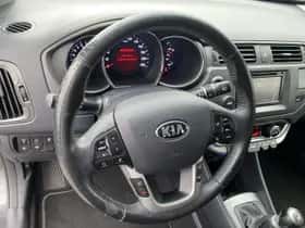 Kia Rio (2013) thumbnail 22