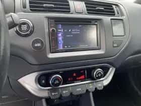 Kia Rio (2013) thumbnail 31