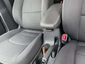 Kia Rio (2013) thumbnail 35