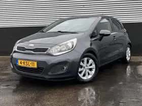 Kia Rio (2013) thumbnail 45