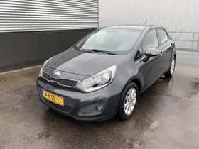 Kia Rio (2013) thumbnail 46