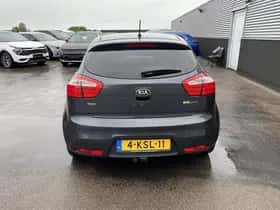 Kia Rio (2013) thumbnail 49