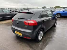 Kia Rio (2013) thumbnail 54