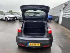 Kia Rio (2013) thumbnail 7