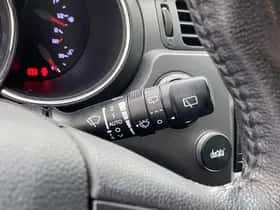 Kia Rio (2013) thumbnail 69